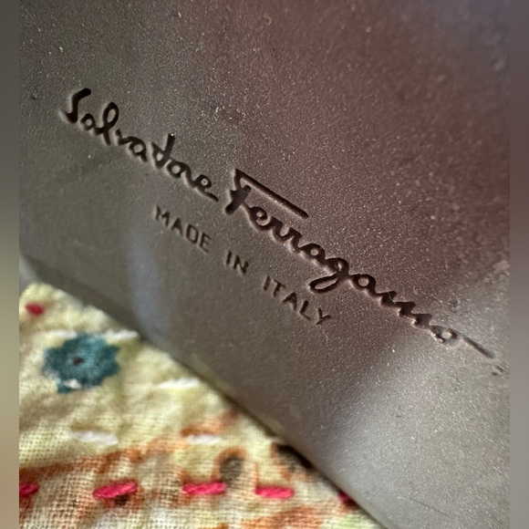 Salvatore Ferragamo brown suede Size 9 knee high. New. - Picture 6 of 6